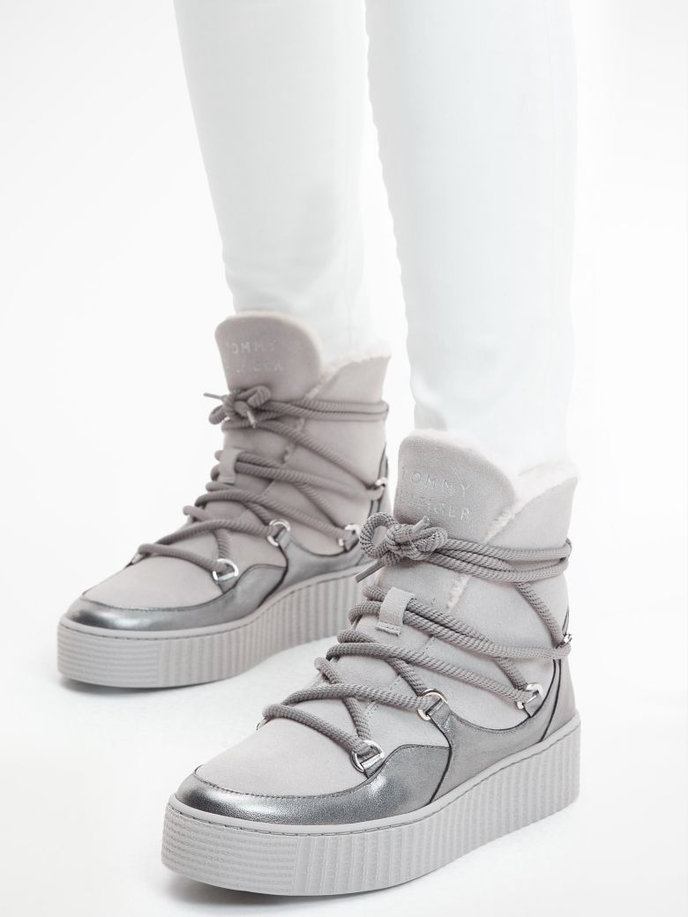 TH WARM LINED LACE UP BOOT sivé